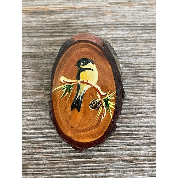 Vintage 1970s Wood Slice Brooch Hand Painted Sparrow Bird - Picture 6 of 6